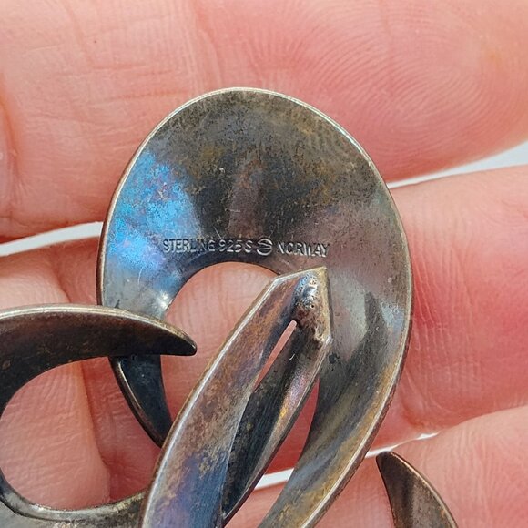 Hroar Prydz Norway Sterling Silver Guilloche Enamel Brooch White Swirl Loops - Picture 7 of 8